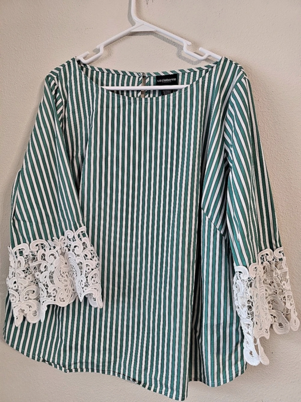 Liz Claiborne Green and White Striped Blouse with Lace Cuffs Green & White